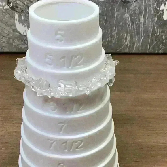 Glass Clear Chip Stretch Bracelet - Picture 3 of 4